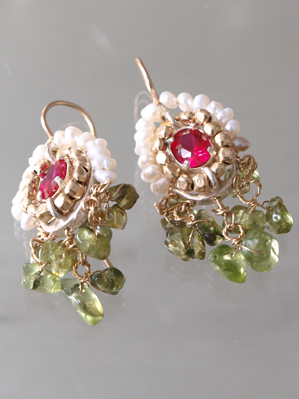 earrings Ethnic fuchsia crystal and peridot